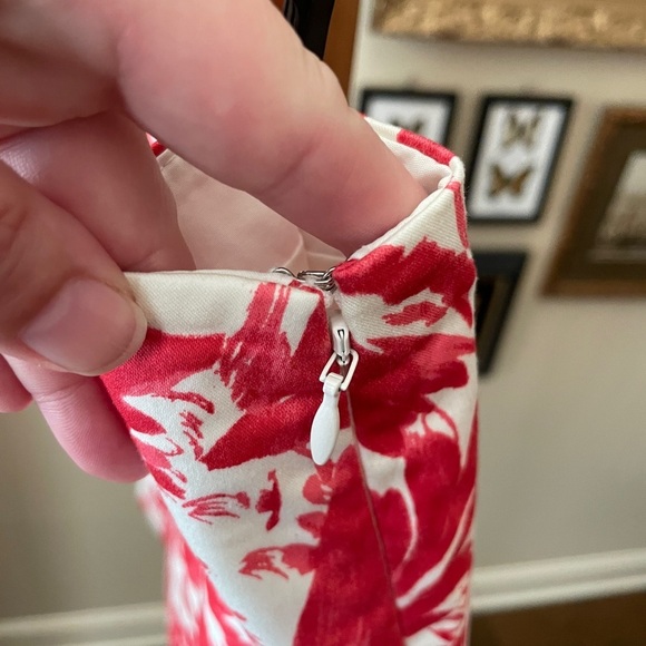 The Limited floral stretch pencil skirt lined knee length 12 white pink - Picture 5 of 10